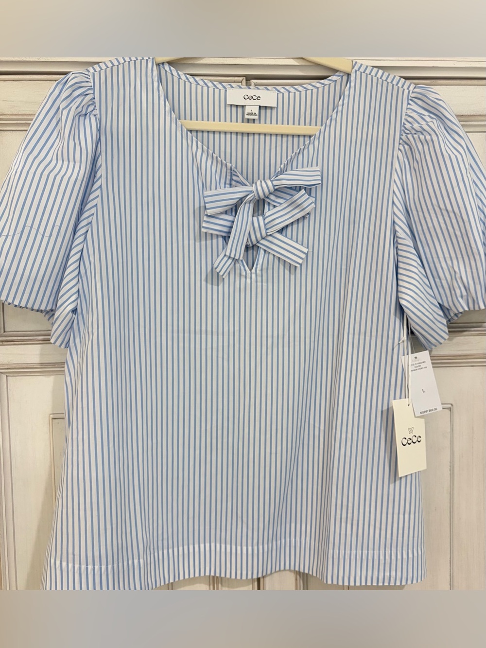 NWT SZ L CeCe Light Blue and White Striped Bow-Front Blouse